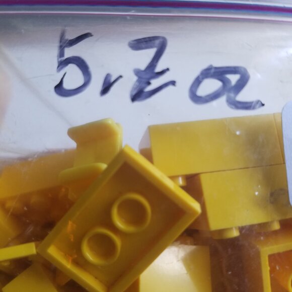 Legos Building Blocks 5.7 oz. Bag Yellow Pieces of Assorted Sizes!! - Picture 2 of 2